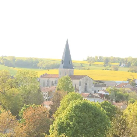 Chez Gigon - Beautiful 16th Century Farmhouse Montboyer