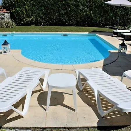 Chez Gigon - Beautiful 16th Century Farmhouse *